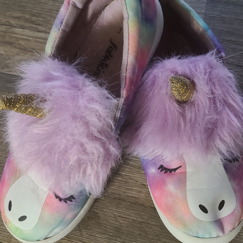 Multicolor unicorn Fabkids size 3 canvas shoes